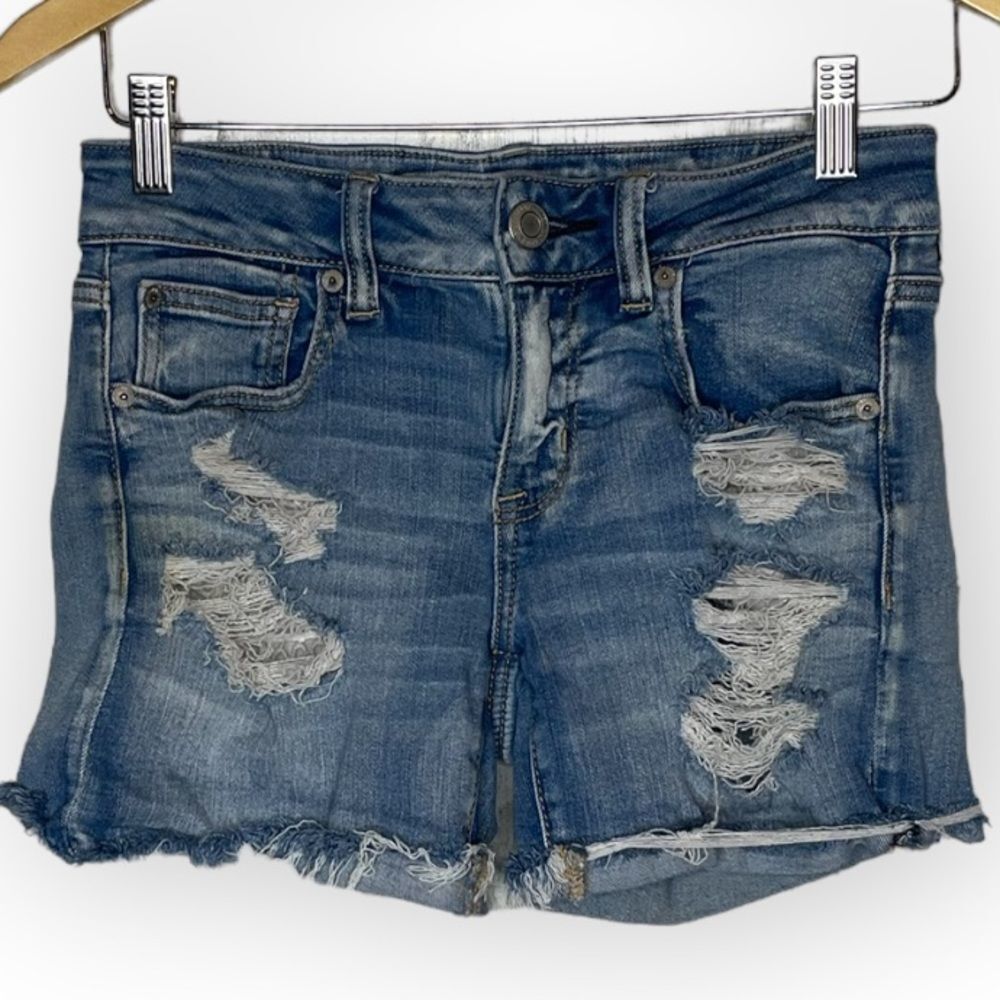 American Eagle ripped destruction Midi Jean Shorts size 4 light wash